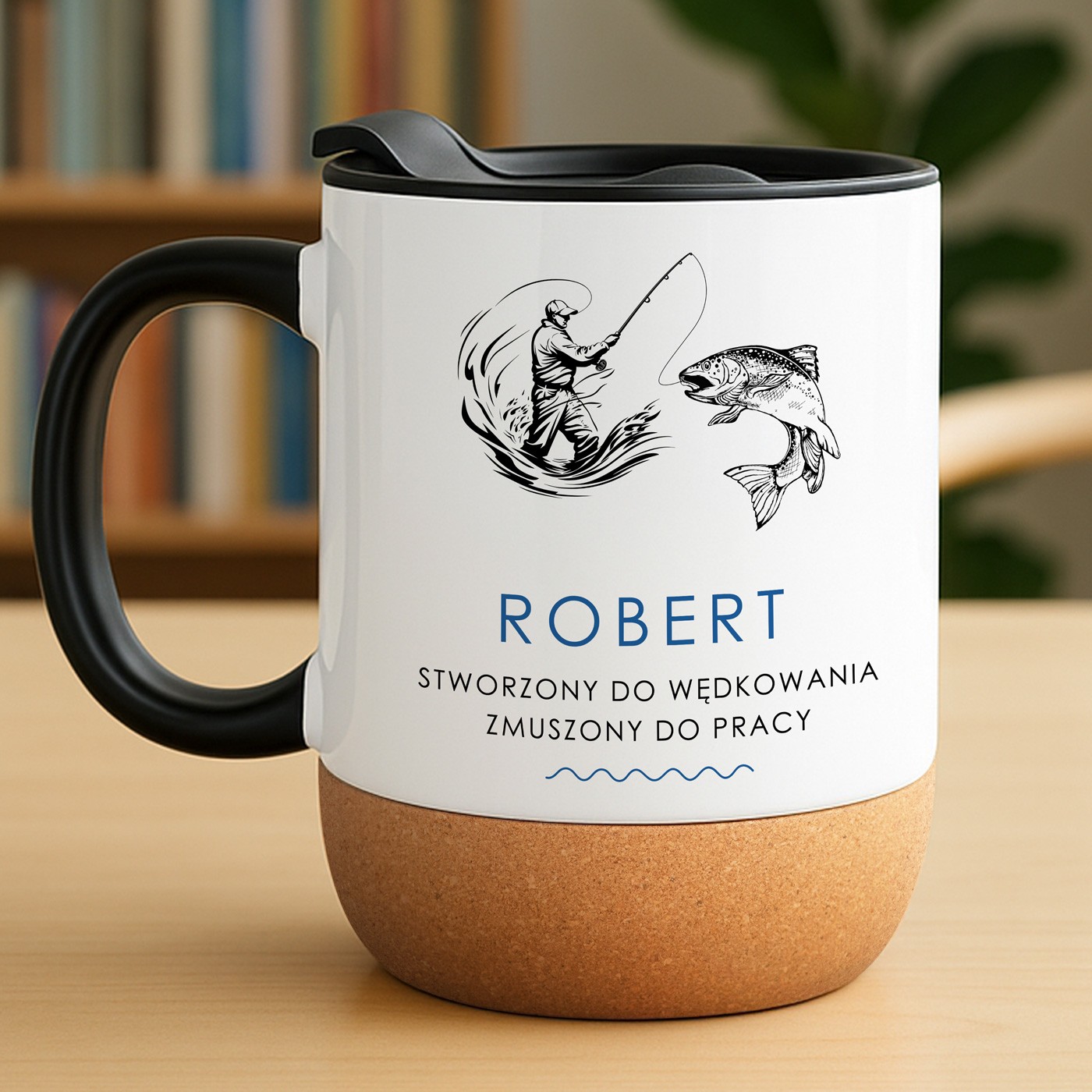 Kubek ceramiczny biały z przykrywką dla niego wędkarza na iminieny
