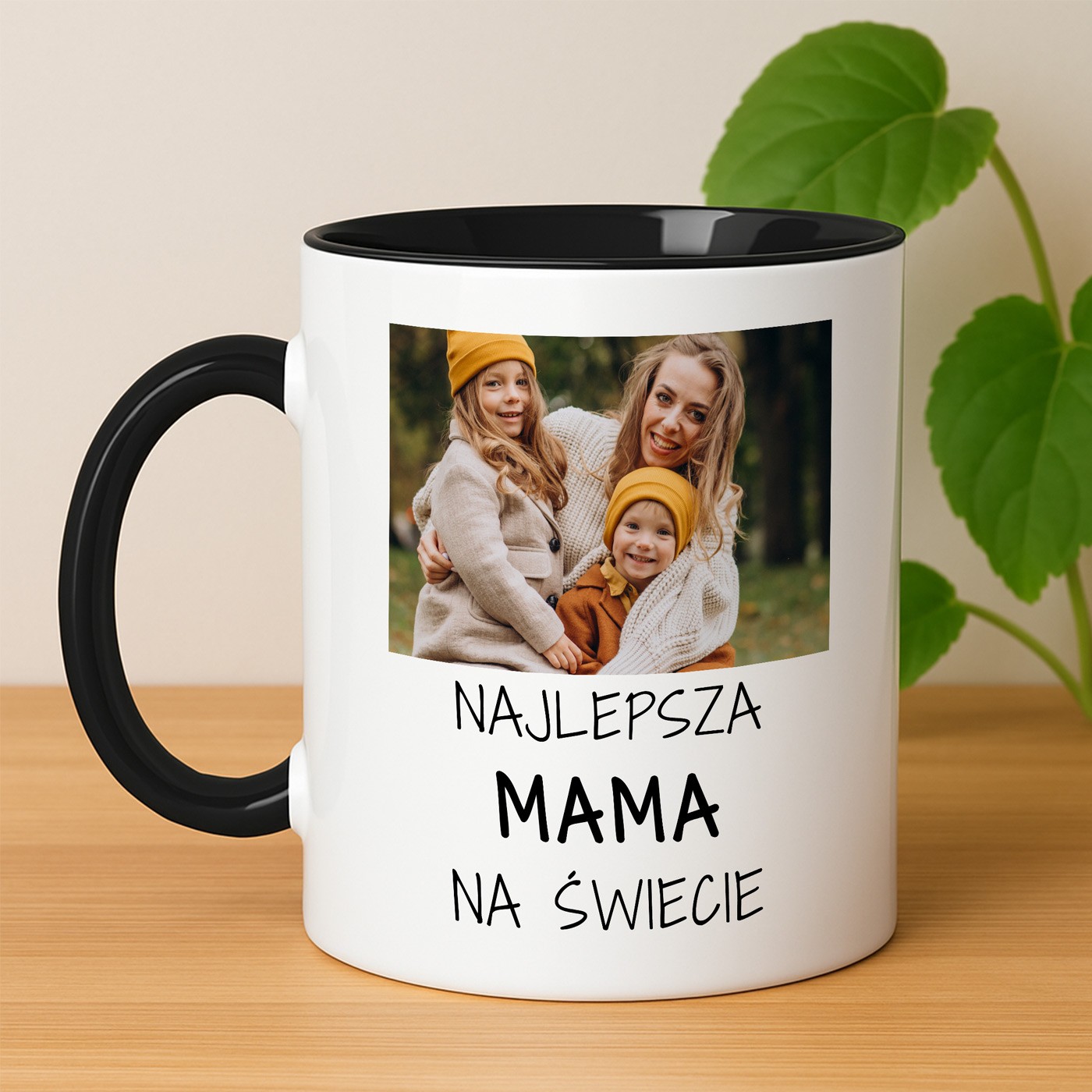 Kubek ceramiczny biały z czarnym środkiem dla mamy na dzień mamy