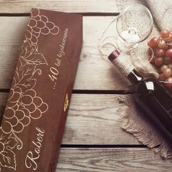 Skrzynka ciemna na wino z grawerem dla niego na 40 urodziny