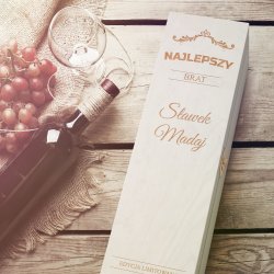 Skrzynka jasna na wino z grawerem dla brata