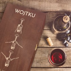 Skrzynka brązowa XL na wino z grawerem dla sportowca na imieniny