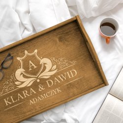 Stolik drewniany śniadaniowy brązowy z grawerem dla pary na ślub rocznicę parapetówkę