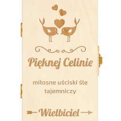 Herbata w drewnianej skrzyni z grawerem dla niej na walentynki