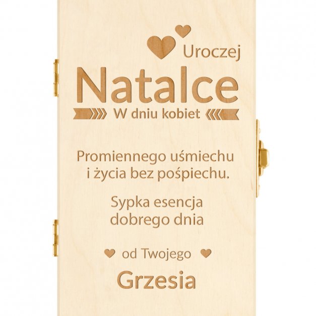 Herbata w drewnianej skrzyni z grawerem dla dziewczyny żony na Dzień Kobiet