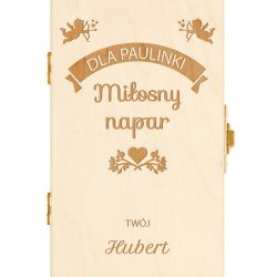 Herbata w drewnianej skrzyni z grawerem dla dziewczyny żony na walentynki